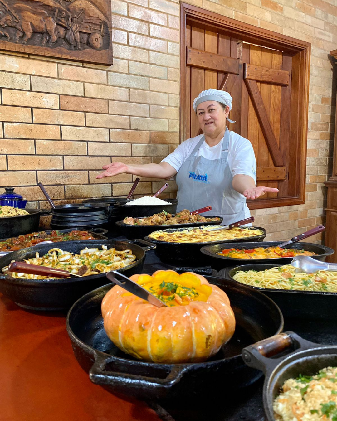 Preparo de alimentos na cozinha · Rio da Prata Preparo de alimentos na cozinha — Rio da Prata.