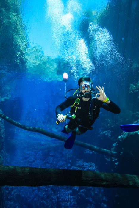 Forget about the world and contemplate the immensity of the Mysterious Lagoon!